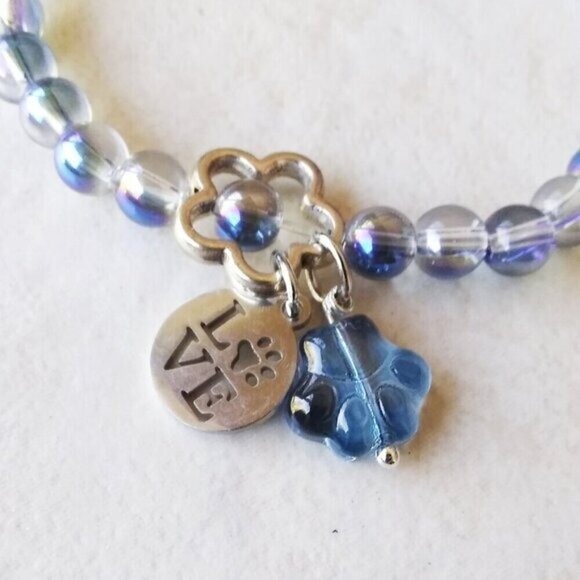 Shimmering Pet Lovers Stretch Bracelet 7" Wrists! Dog Cat Paws Pawprint Animal - Picture 1 of 5